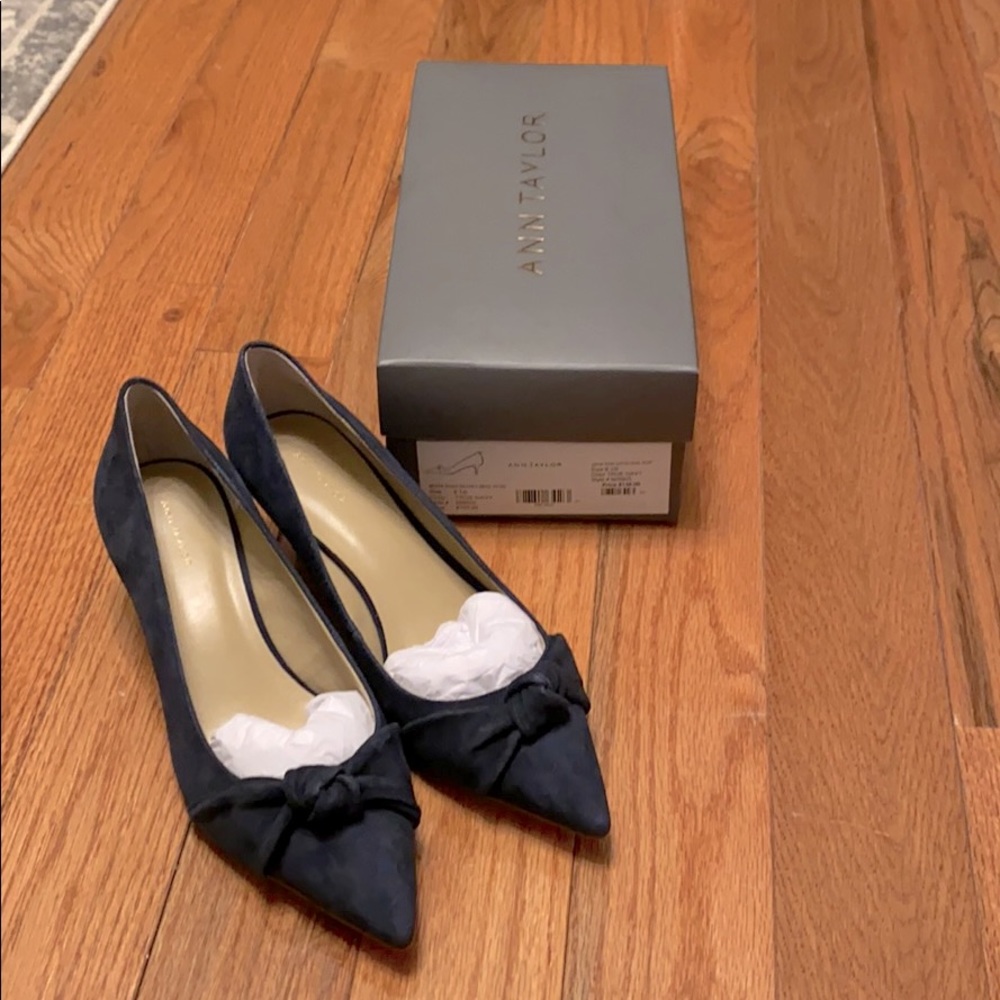 Anne Taylor Reese Knot Kitten Heel Pump